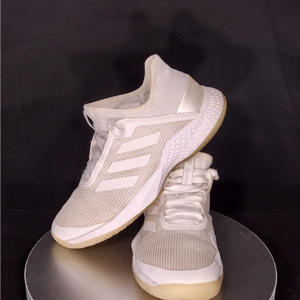 Adidas White Athletic Sneakers size 8 millones re owned good condition